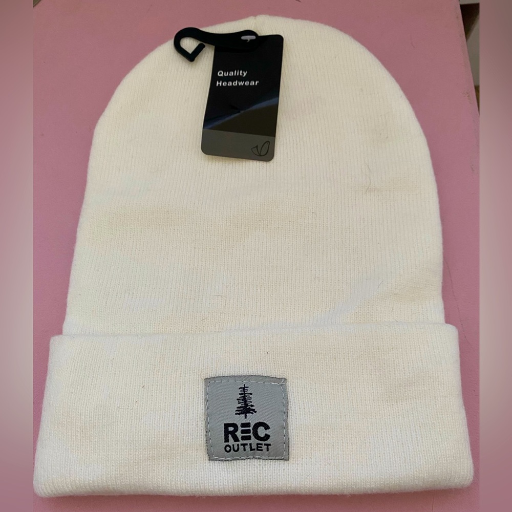 NWT Rec Outlet White Beanie